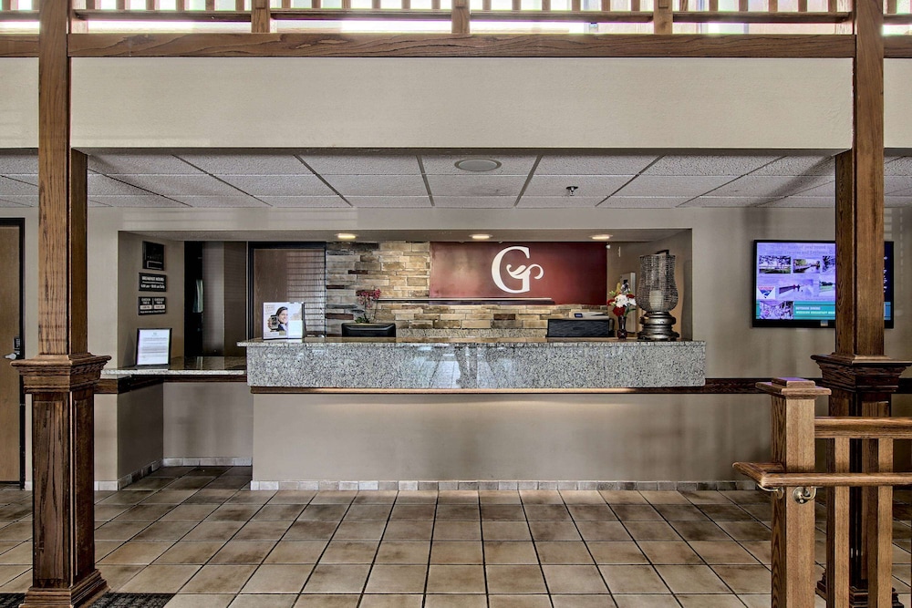 Blossom Hotel & Suites Traverse City 6/64