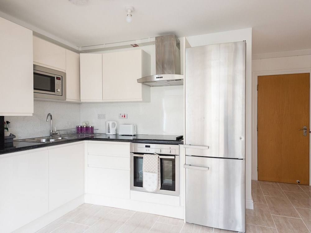 Canary Wharf Studios 34/50