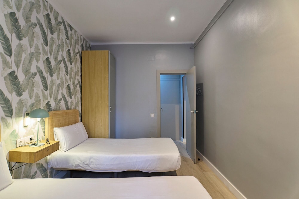 Fira Centric Apartments 22/72