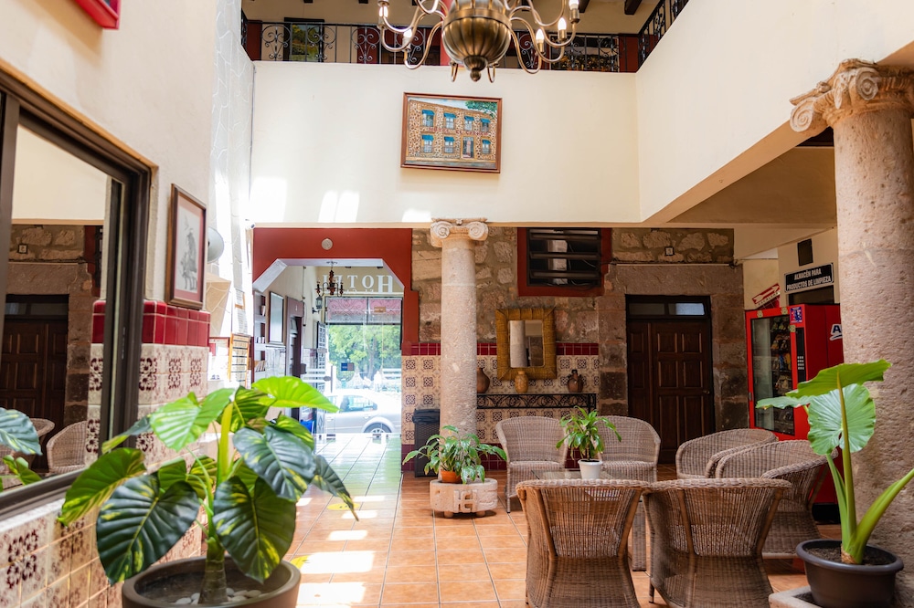 Hotel El Carmen 46/59