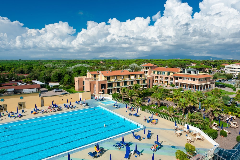 Continental Resort 34/43