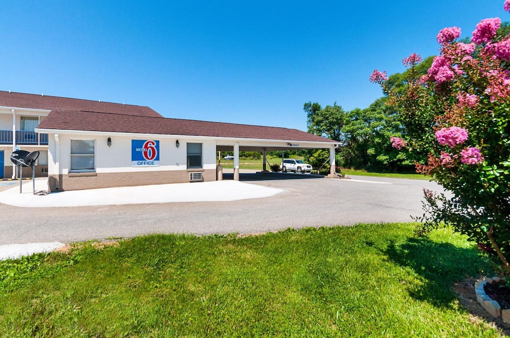 Motel 6 Charles Town Wv 57/60