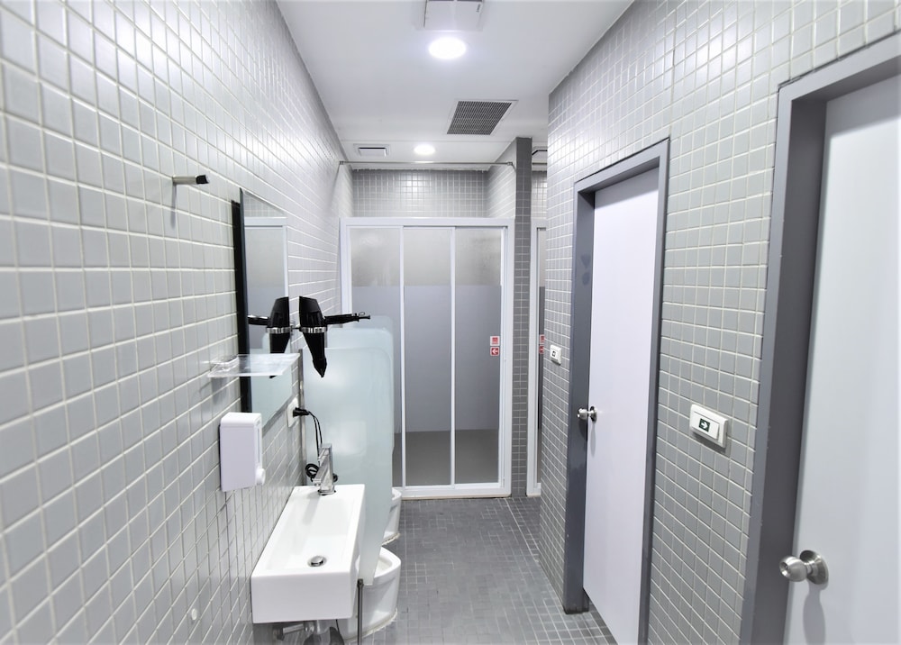 Inn Cube Ximen 38/38