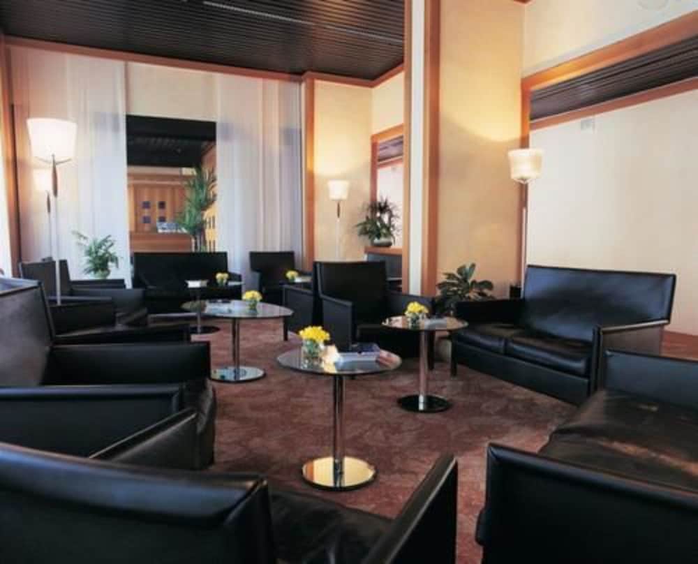 Sant Ambroeus Hotel 23/57