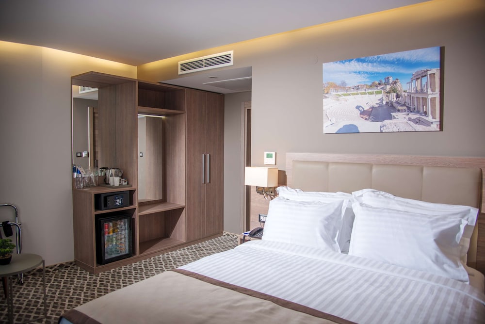 غرفة قياسية بسرير مزدوج