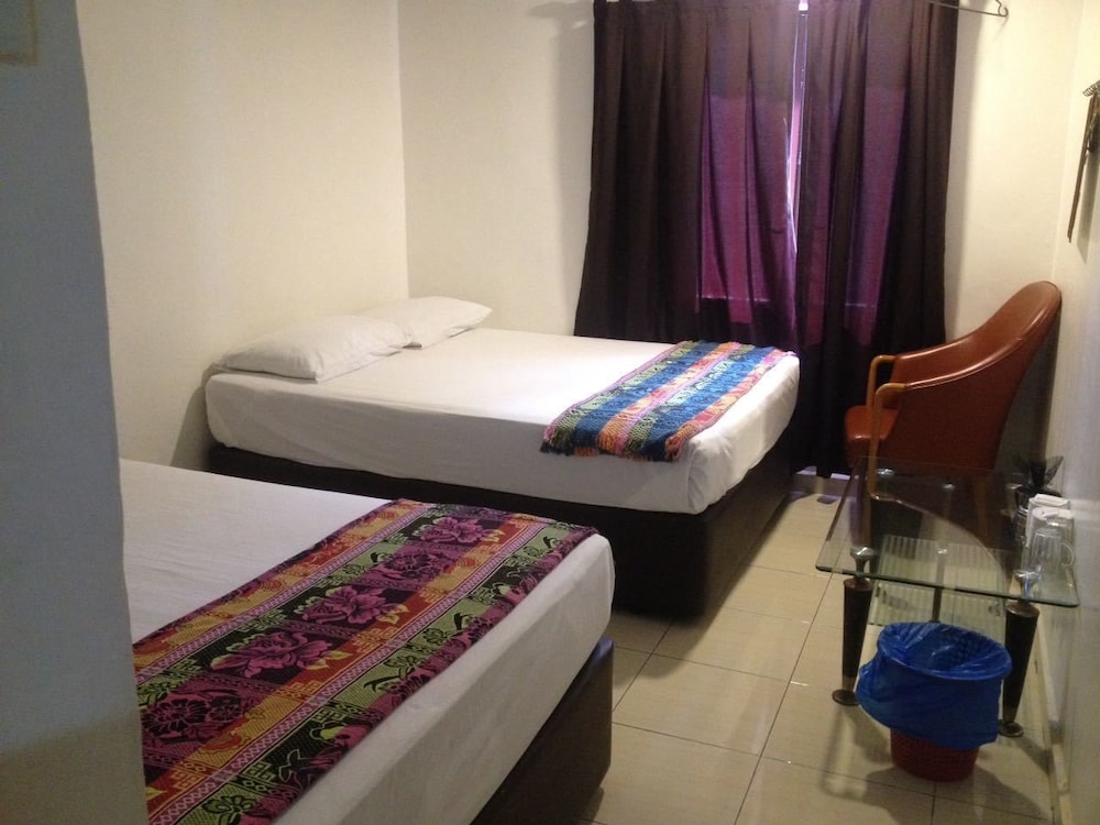 OYO 90273 Mz Hotel 4/20