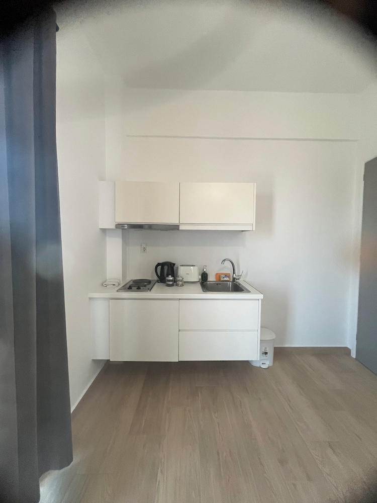 Aestas Apts 6/50