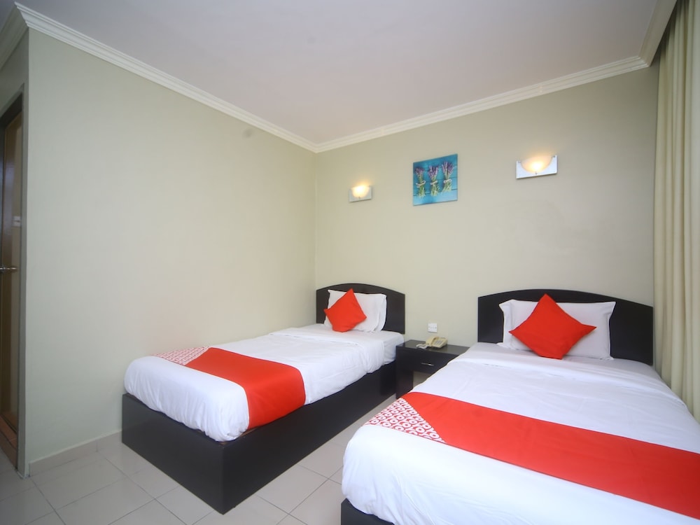 OYO 1027 Hotel London 10/16