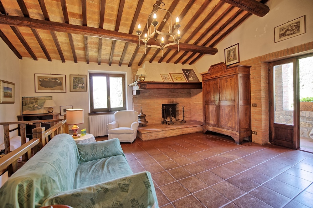 Casale Giulio 12/23