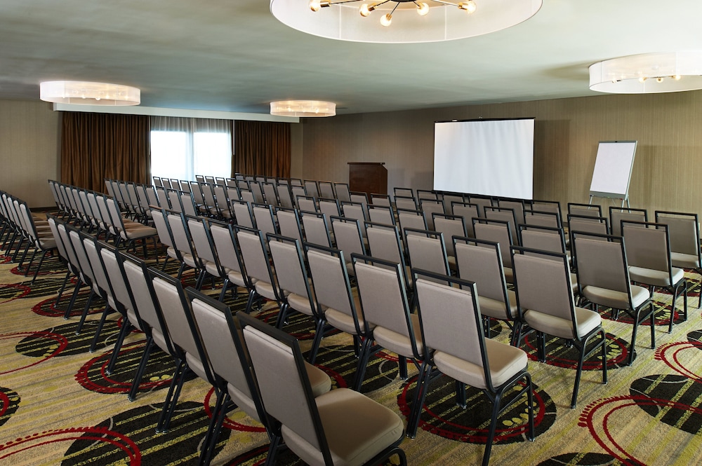 DoubleTree by Hilton Buena Park 37/57