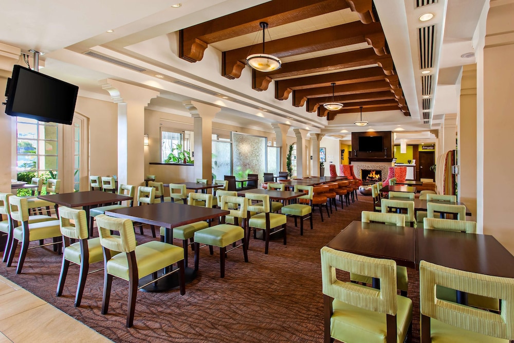 Hilton Garden Inn Valencia Six Flags 33/52