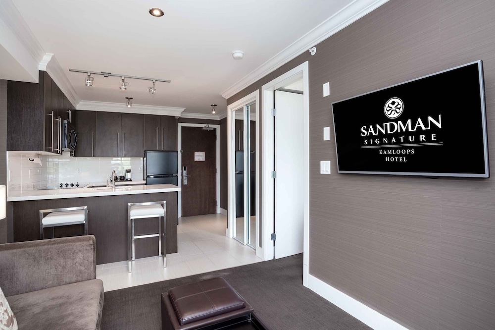 Sandman Signature Kamloops Hotel 11/54