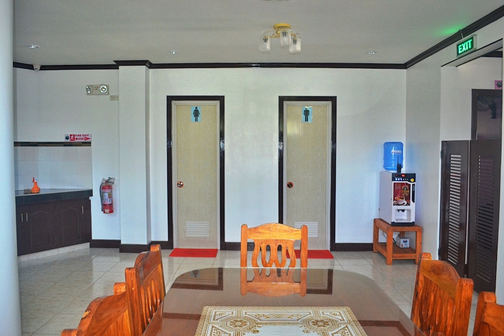 Mayon Backpackers Hostel 25/35