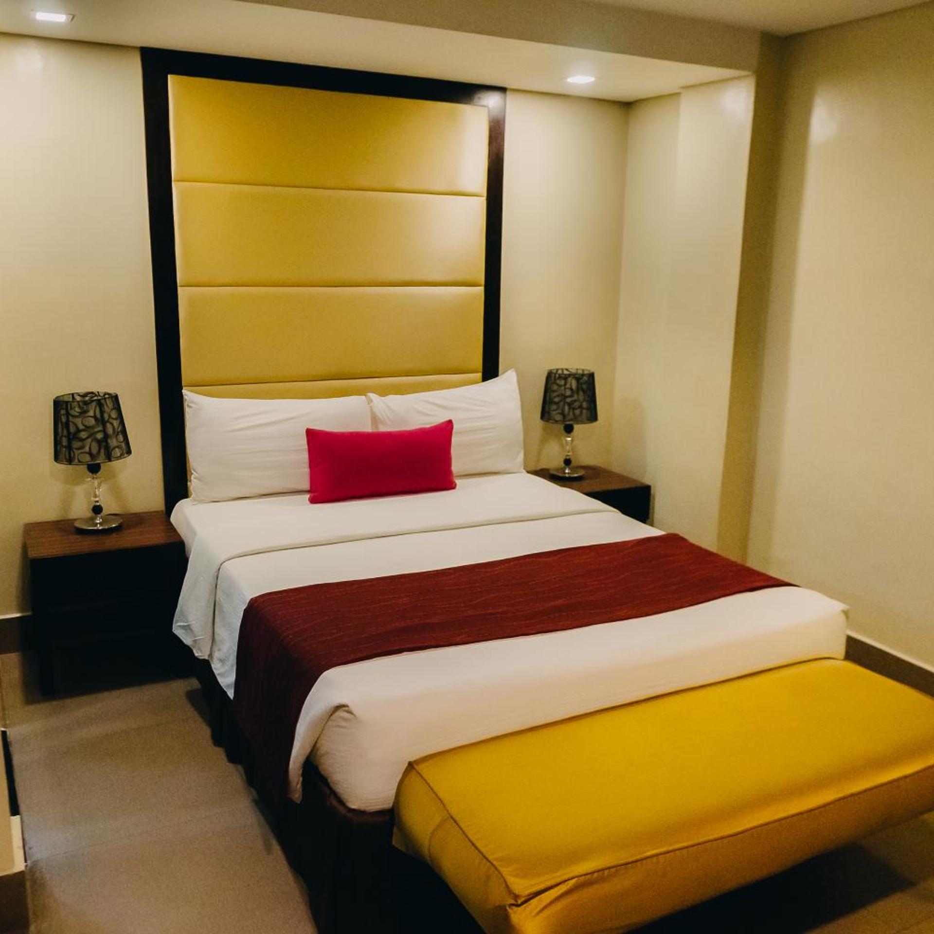 STANDARD, DOUBLE OR TWIN BED