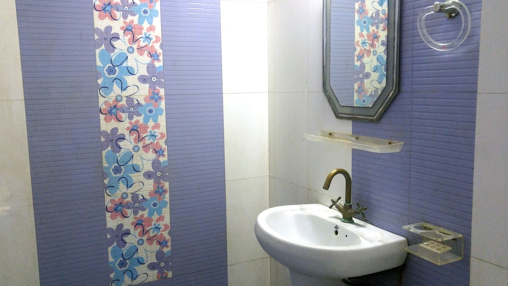 Utsav Bed & Breakfast 21/23