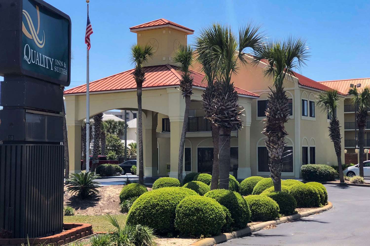 Quality Inn and Suites Miramar Beach 1/8