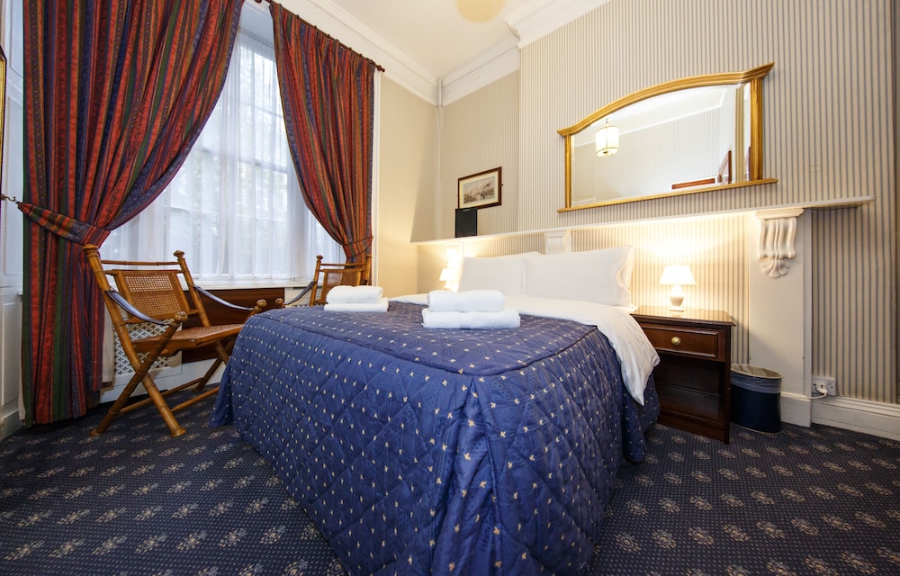 Regency House 22/69