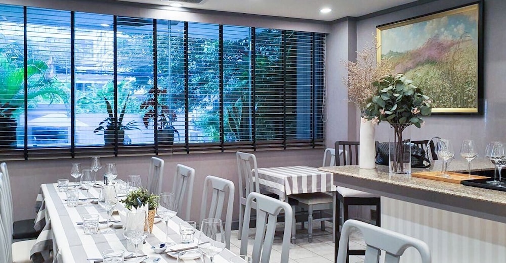 Yellow Ribbon Hills Boutique Suites 46/67