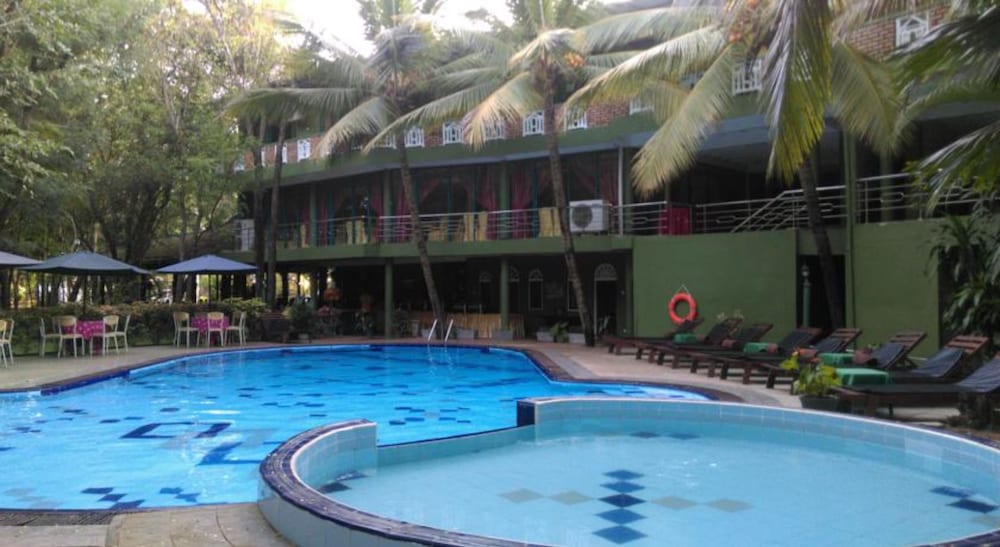 Eden Garden Hotel 3/18