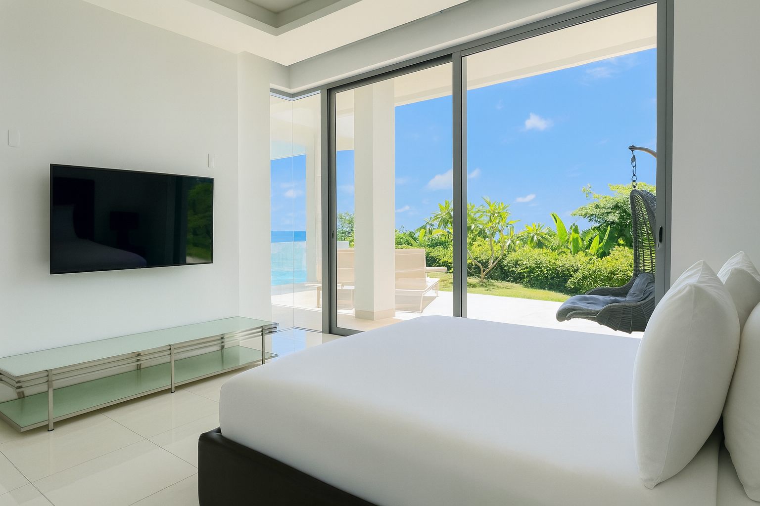 Pool, Villa, 1 Queen and 2 King Beds