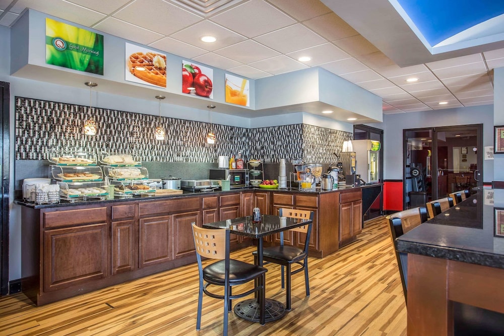 restaurant cafeteria