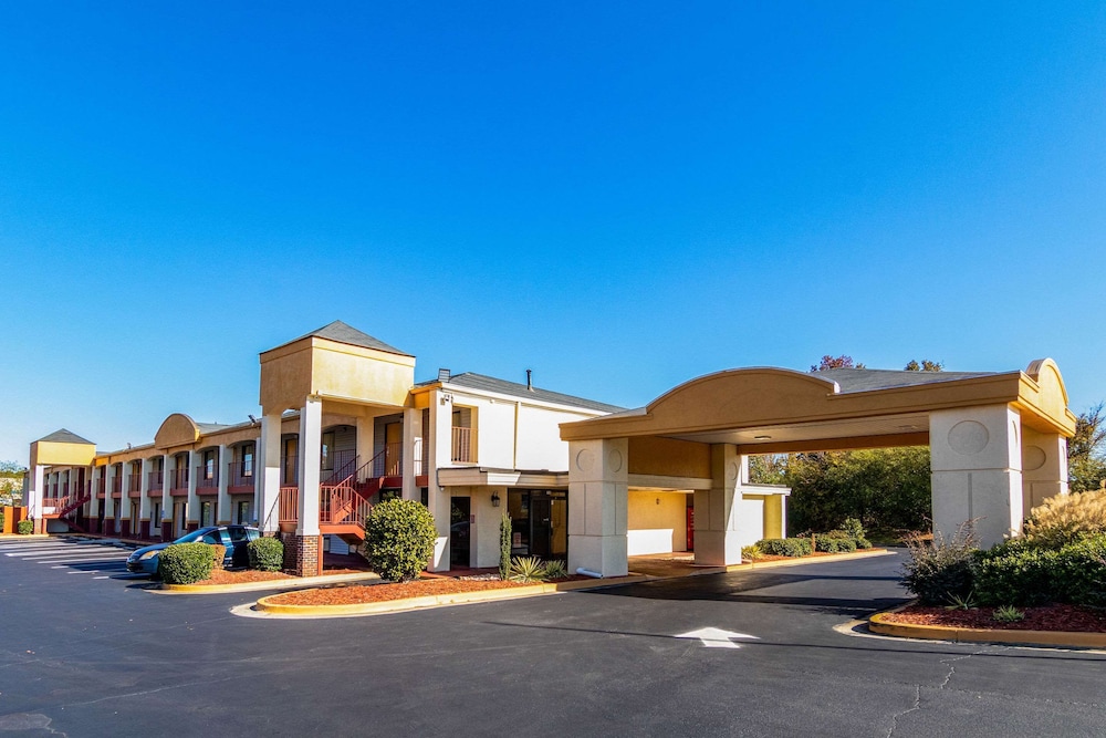 Econo Lodge Conyers GA 6/37