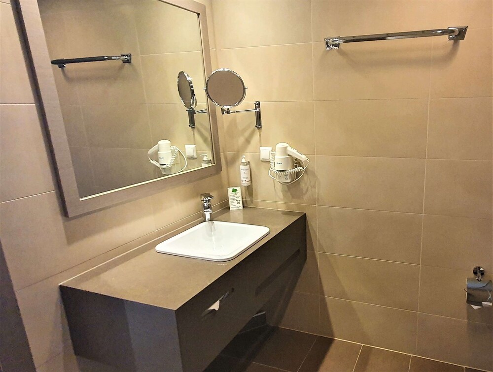 Golden Tulip Kassel Hotel Reiss 9/58