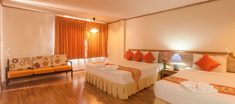 DELUXE, DOUBLE BED