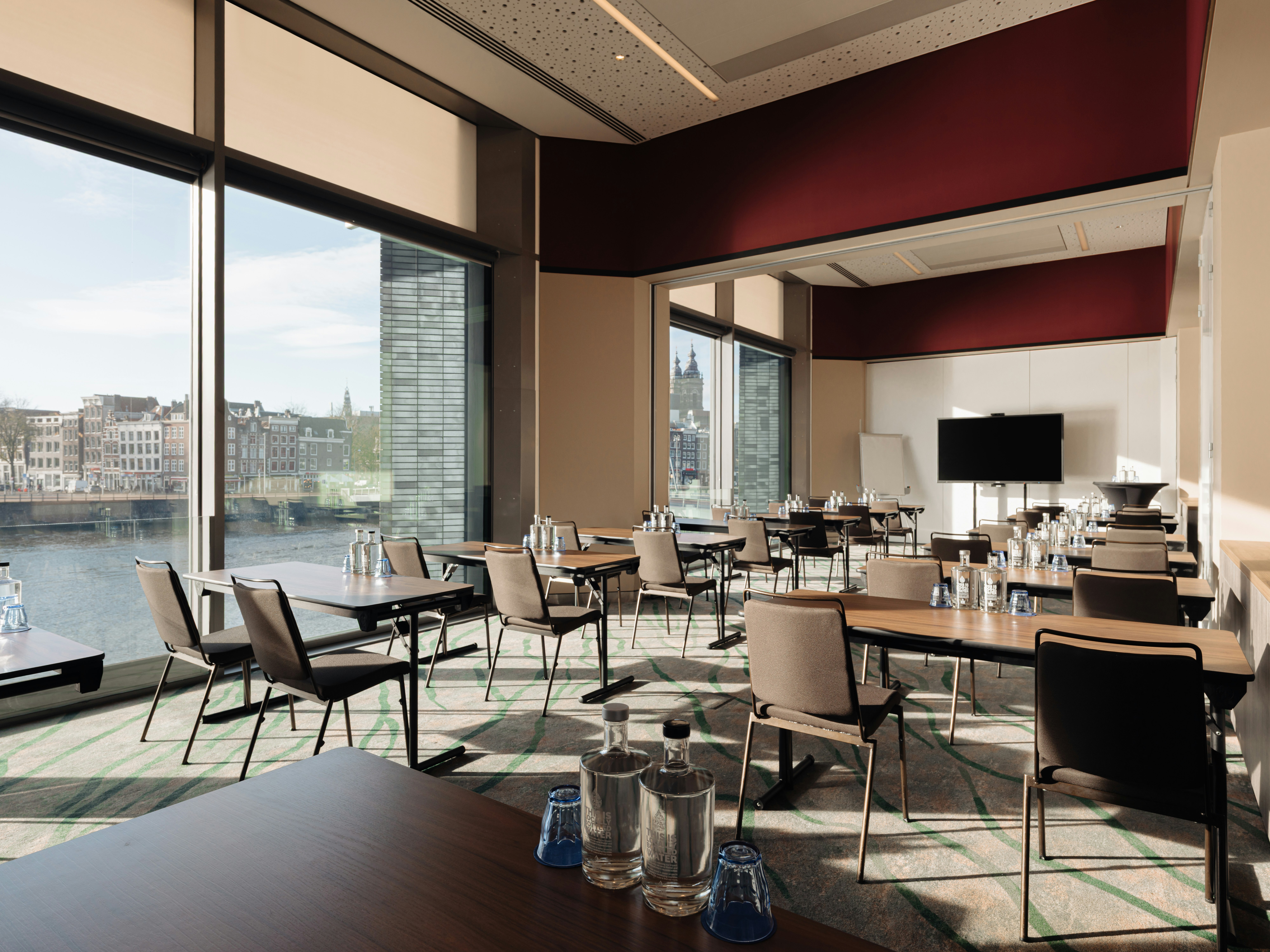 Doubletree By Hilton Amsterdam Centraal Station 81/88