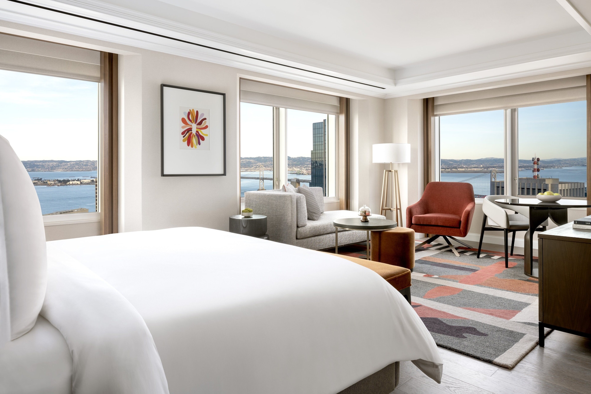 STUDIO, SUITE, KING BED, GOLDEN GATE VIEW