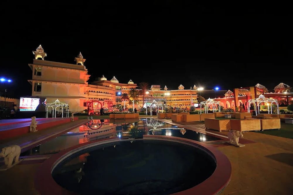 HOTEL LABH GARH PALACE 36/55
