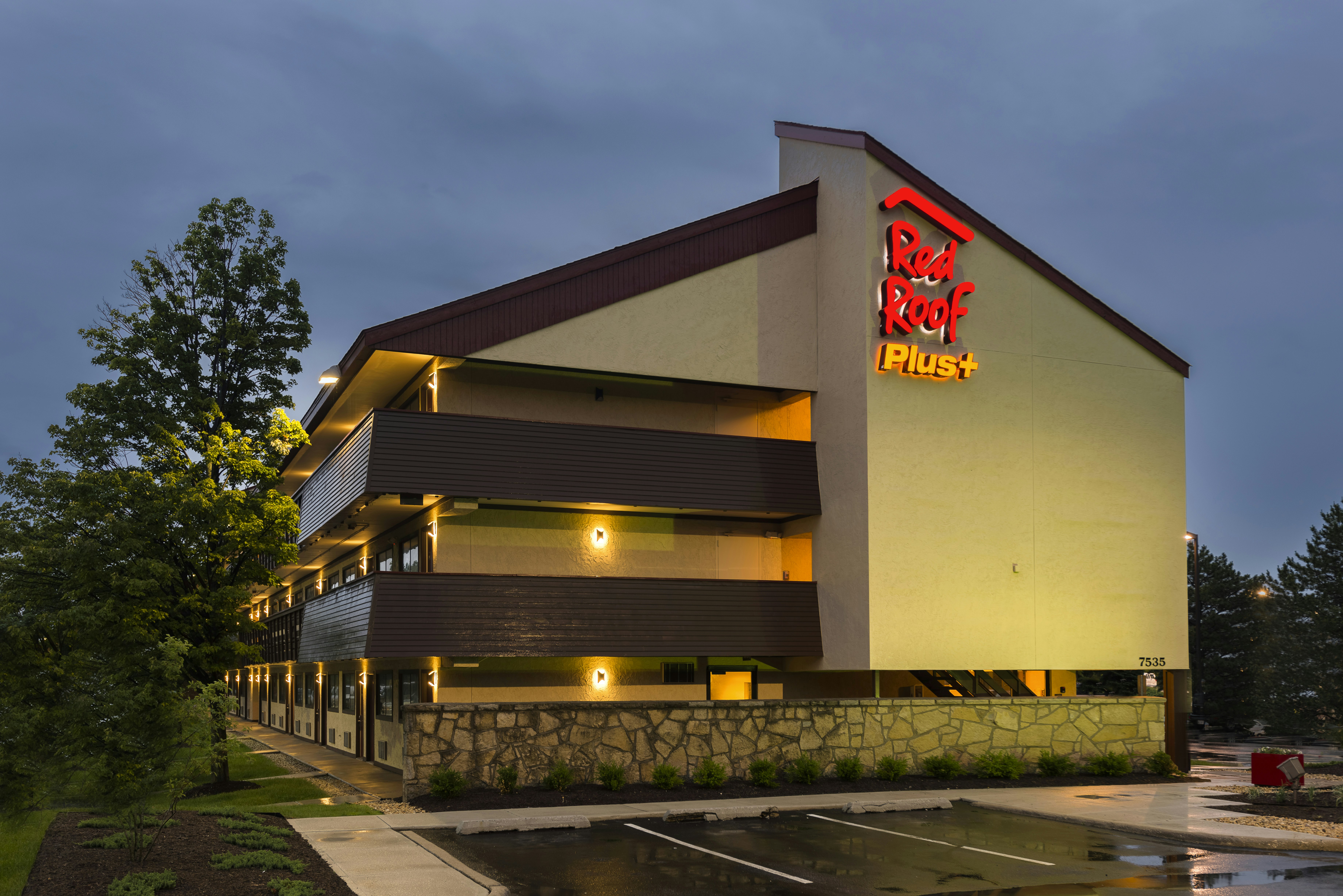 Red Roof Inn Plus Chicago - Willowbrook 8/36