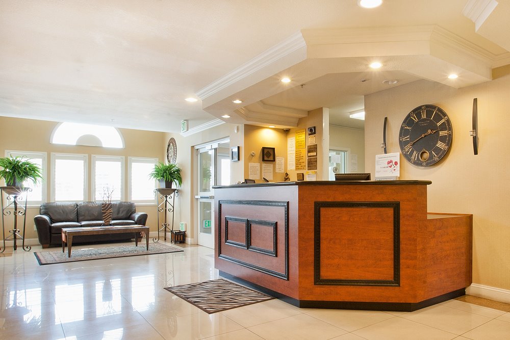 Days Inn & Suites by Wyndham Antioch 2/24