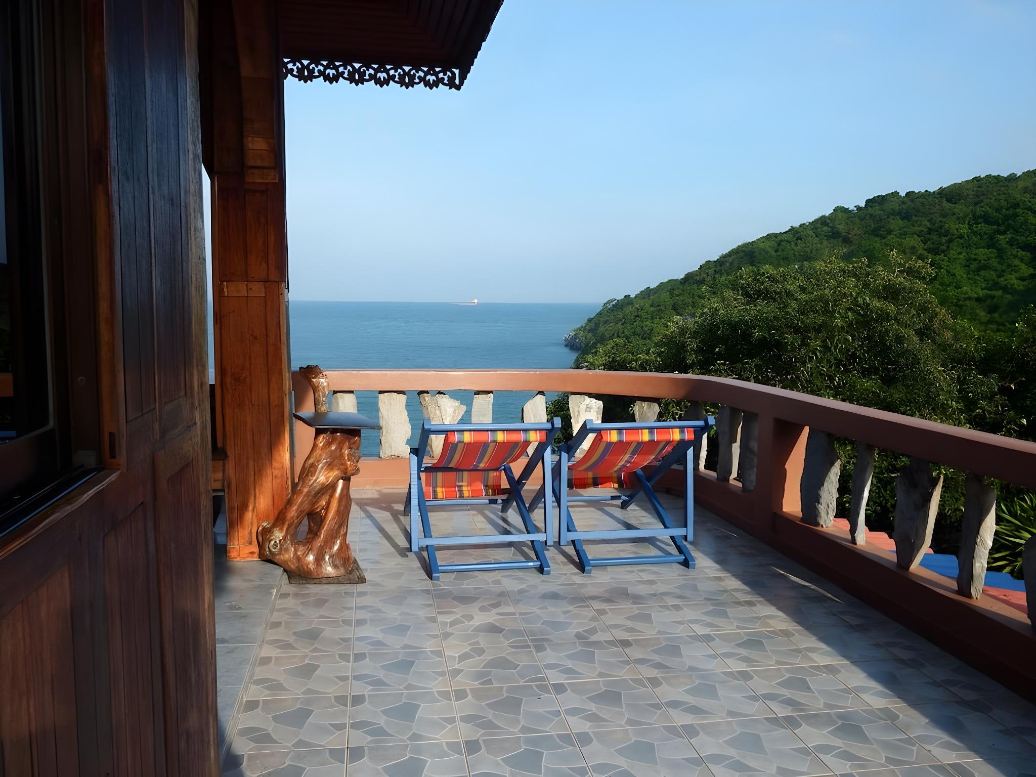 Sripitsanu Bungalows 35/36