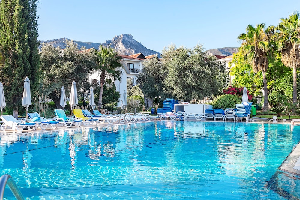 The Ship Inn Hotel Villas 37/50