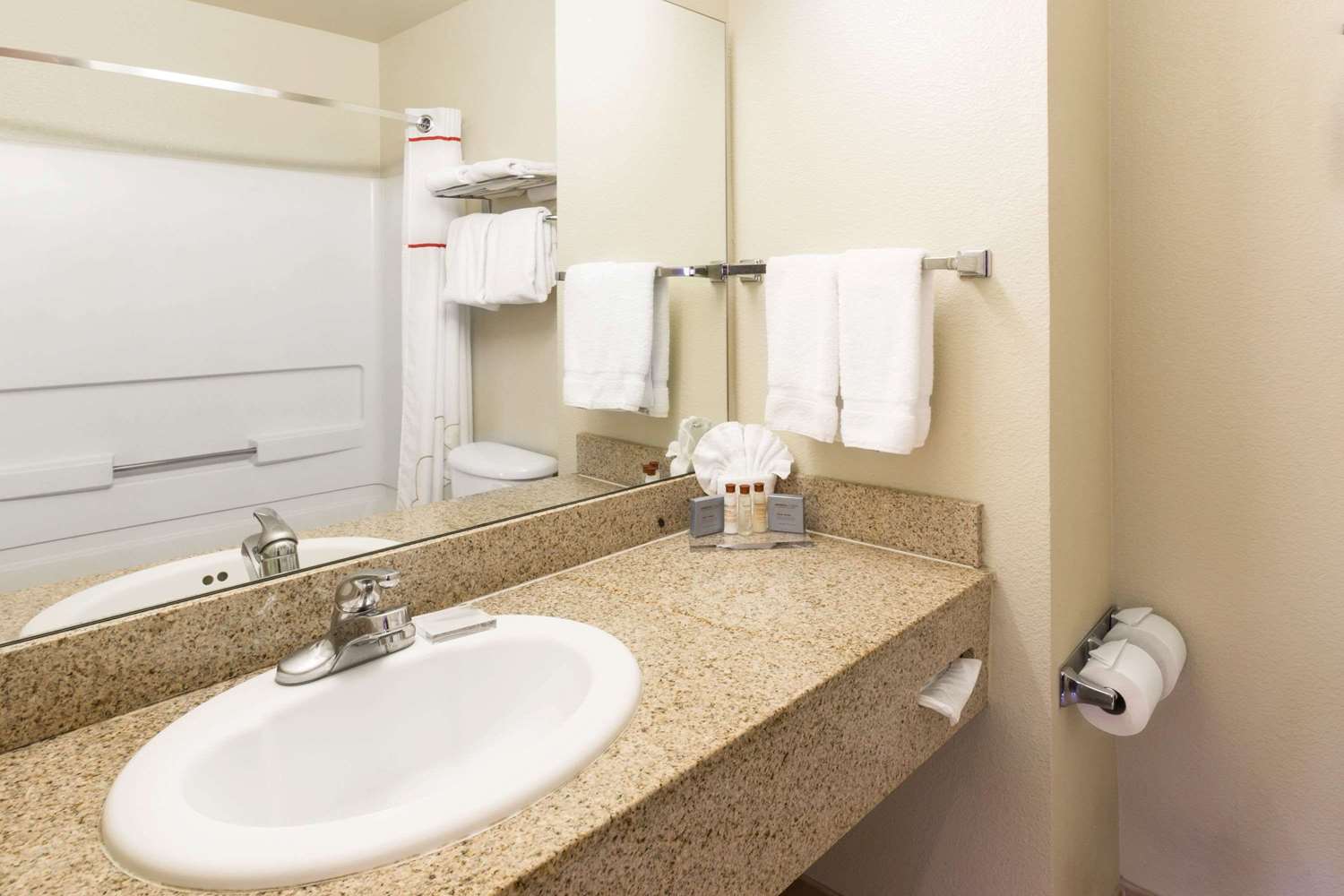 Hawthorn Suites by Wyndham Rancho Cordova/Folsom 9/11