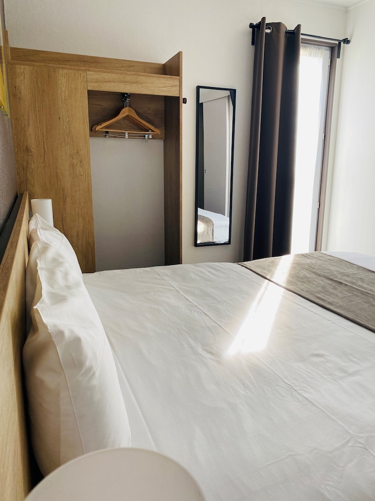 Hotel Wood Inn Merignac 24/52
