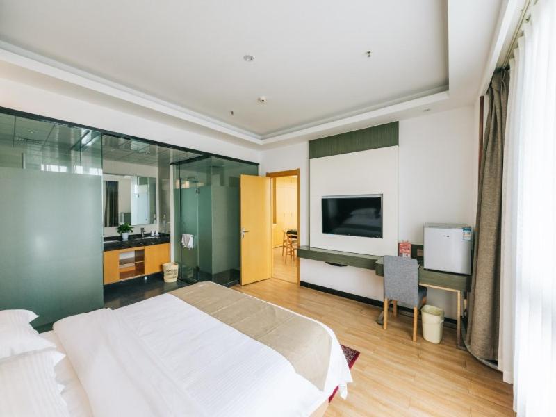 Room at GreenTree Inn Jiangyin Bus Station Meiyuan Street Express Hotel, WUXI