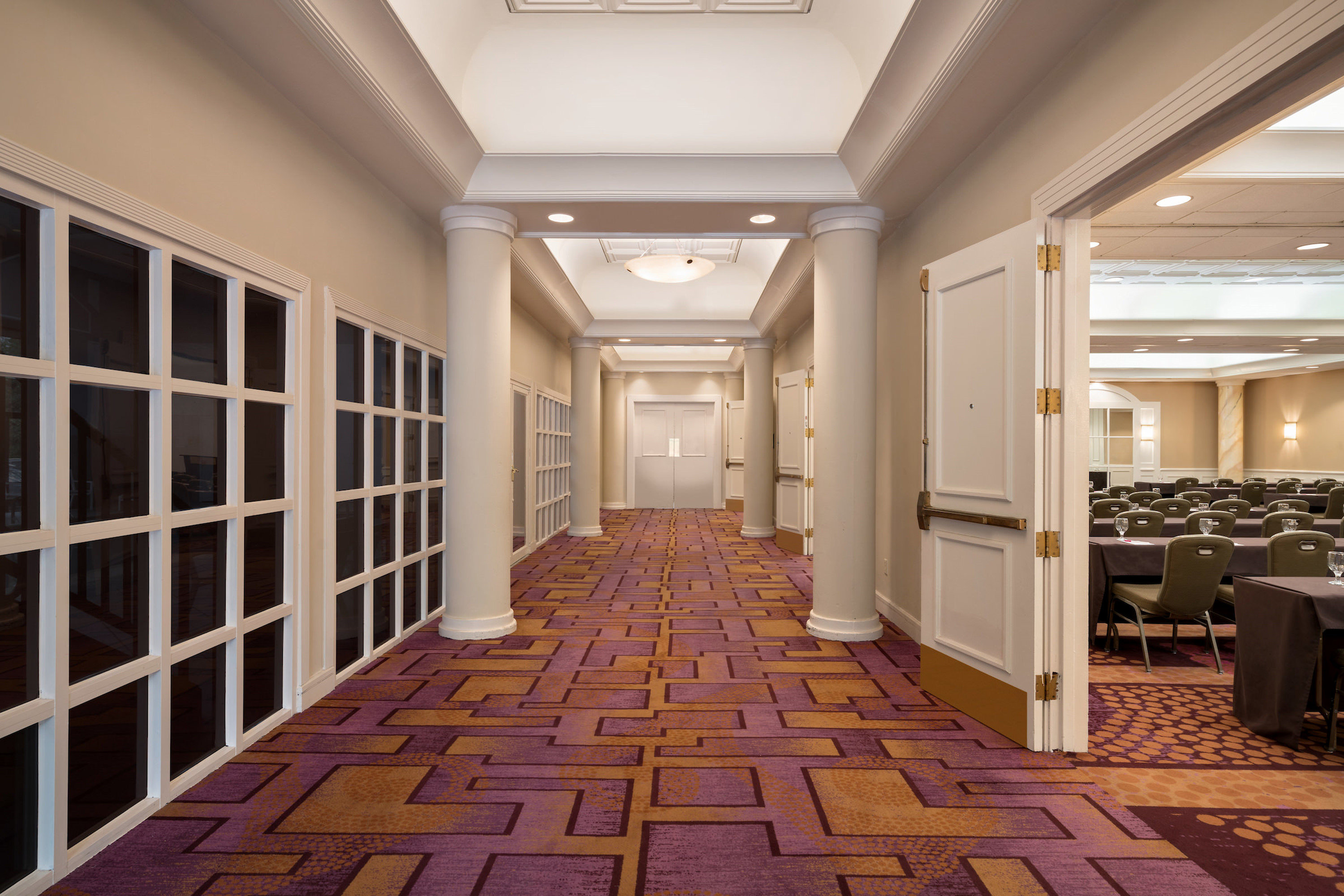 Crowne Plaza Englewood 32/48