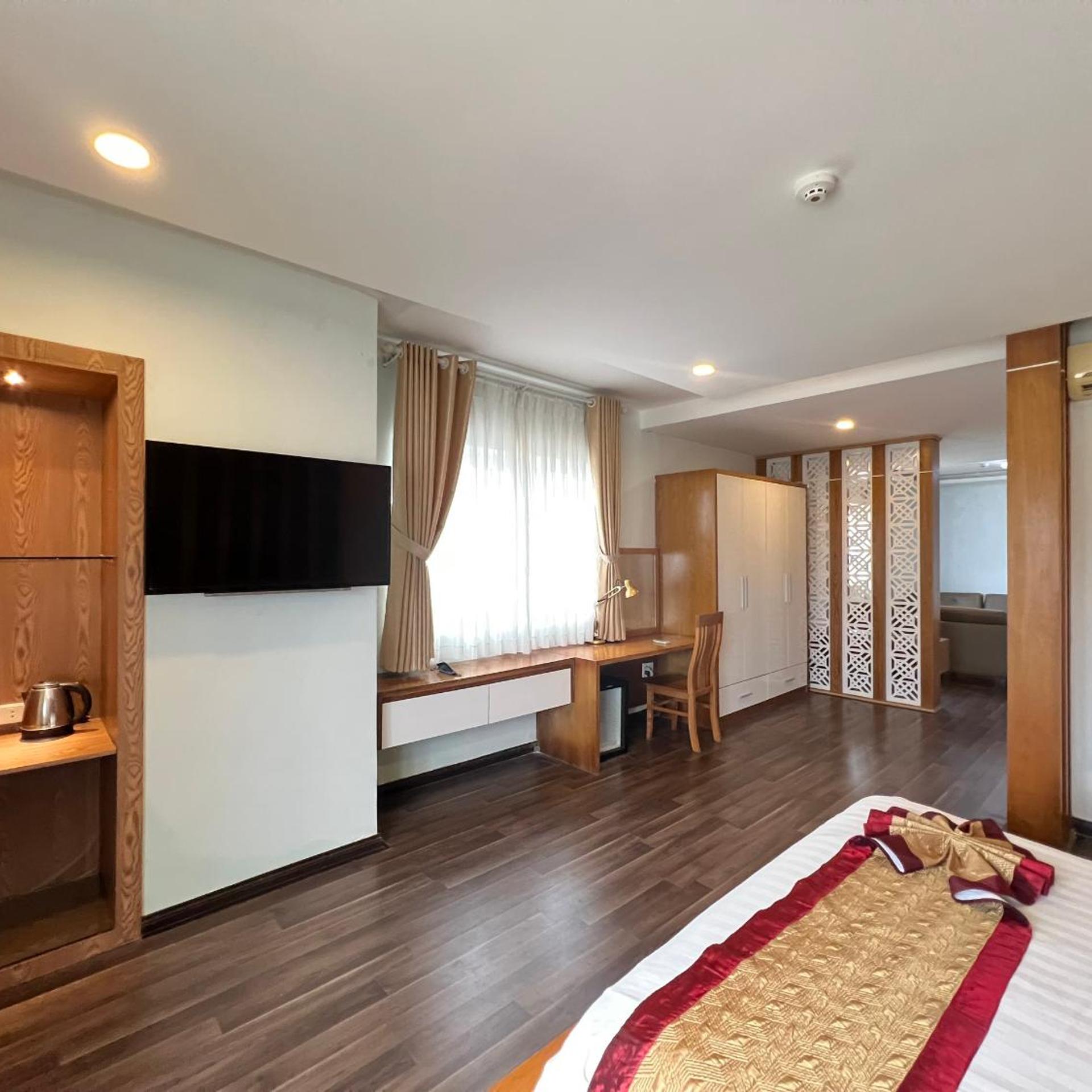 Legacy Hotel 23/77