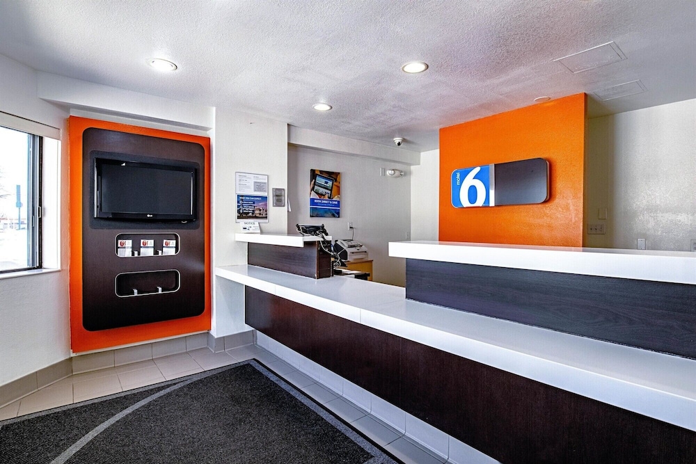 Motel6 Palatine, IL - Chicago Northwest 11/52
