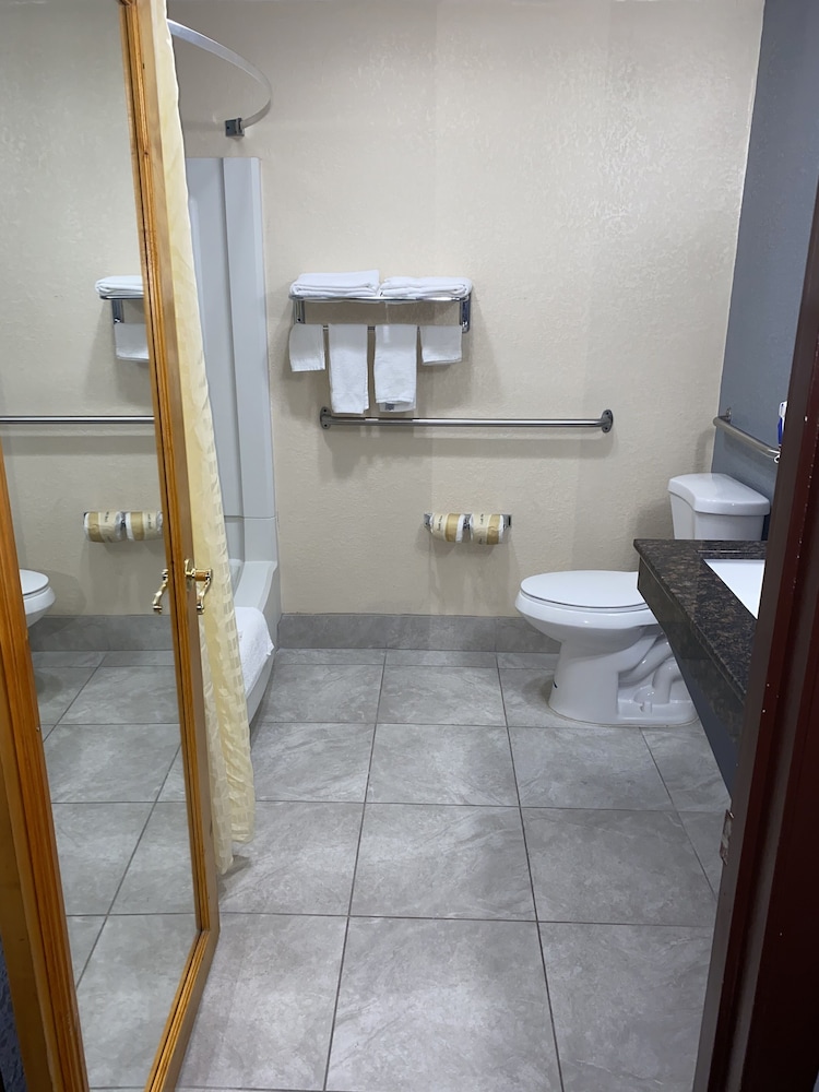 Econo Lodge Lafayette 21/57