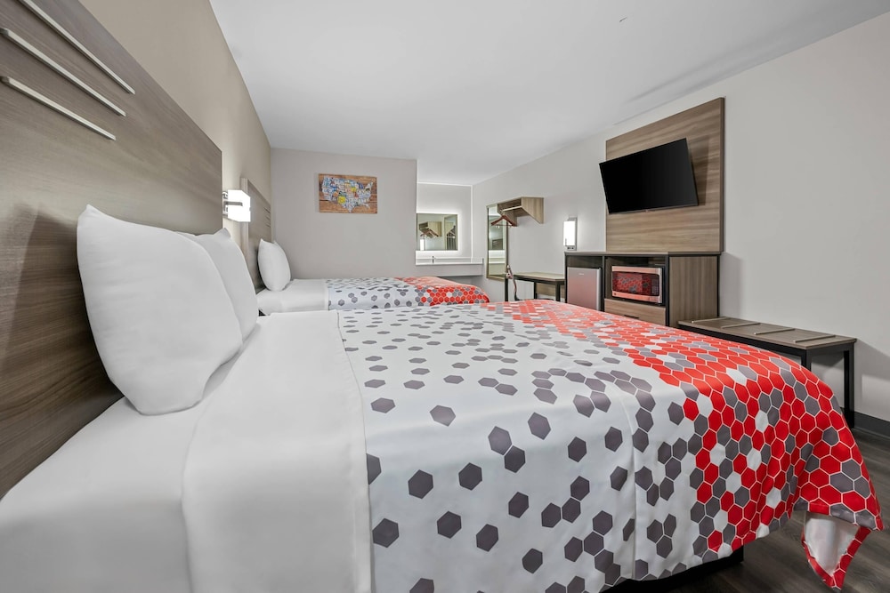 Econo Lodge Biloxi Beach 17/43