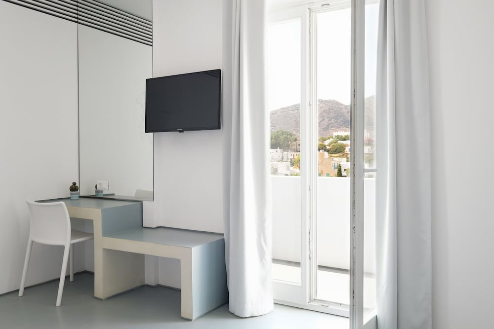 Relux Ios Hotel 65/74