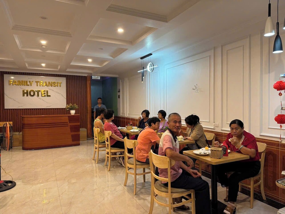 Family Transit Hotel 55/68