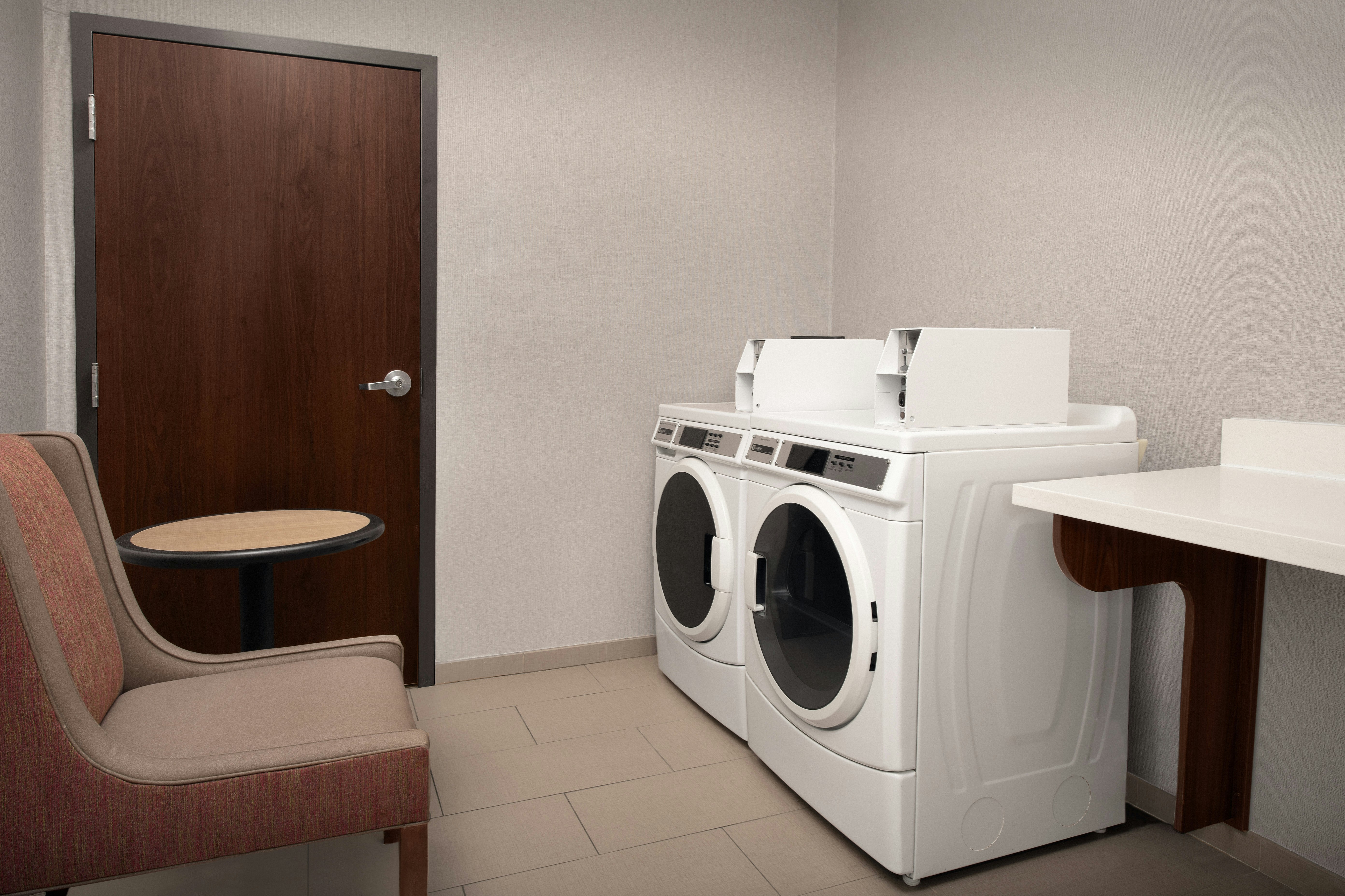 Hampton Inn & Suites Orangeburg 26/29