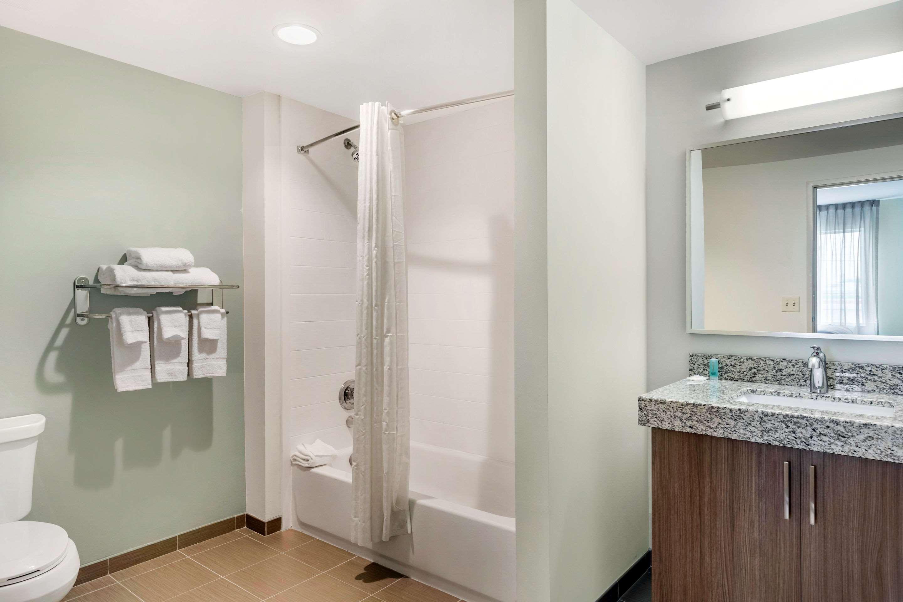 Efficiency, Suite, King Bed, Mainstay Suites Lancaster Dallas South 3/3