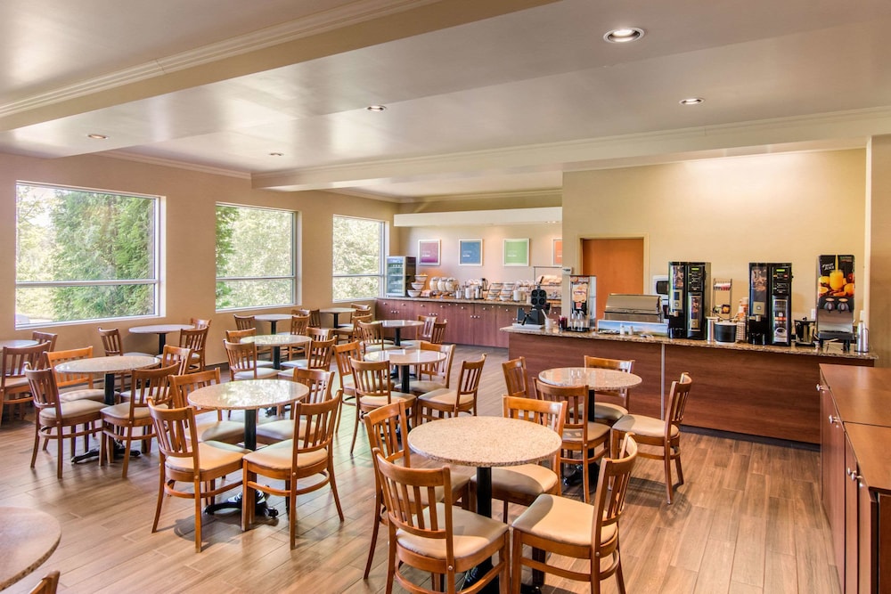 Comfort Inn and Suites Shawinigan 37/47