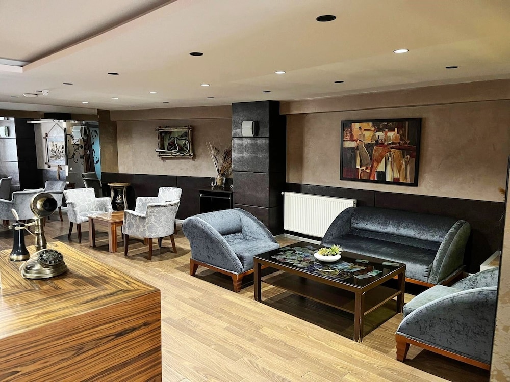 Sureyya Hotel 43/50