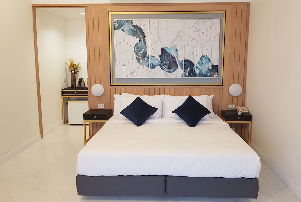 VILLA, KING BED, HOT TUB